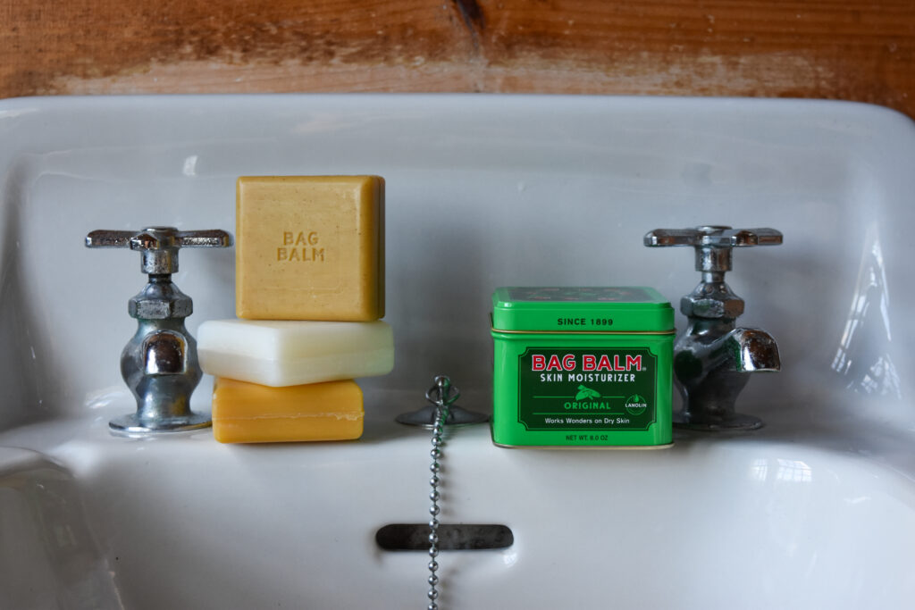 Bag Balm Original Tin 8oz and Soaps